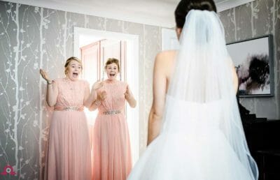 Bridesmaids-reaction-to-wedding-dress