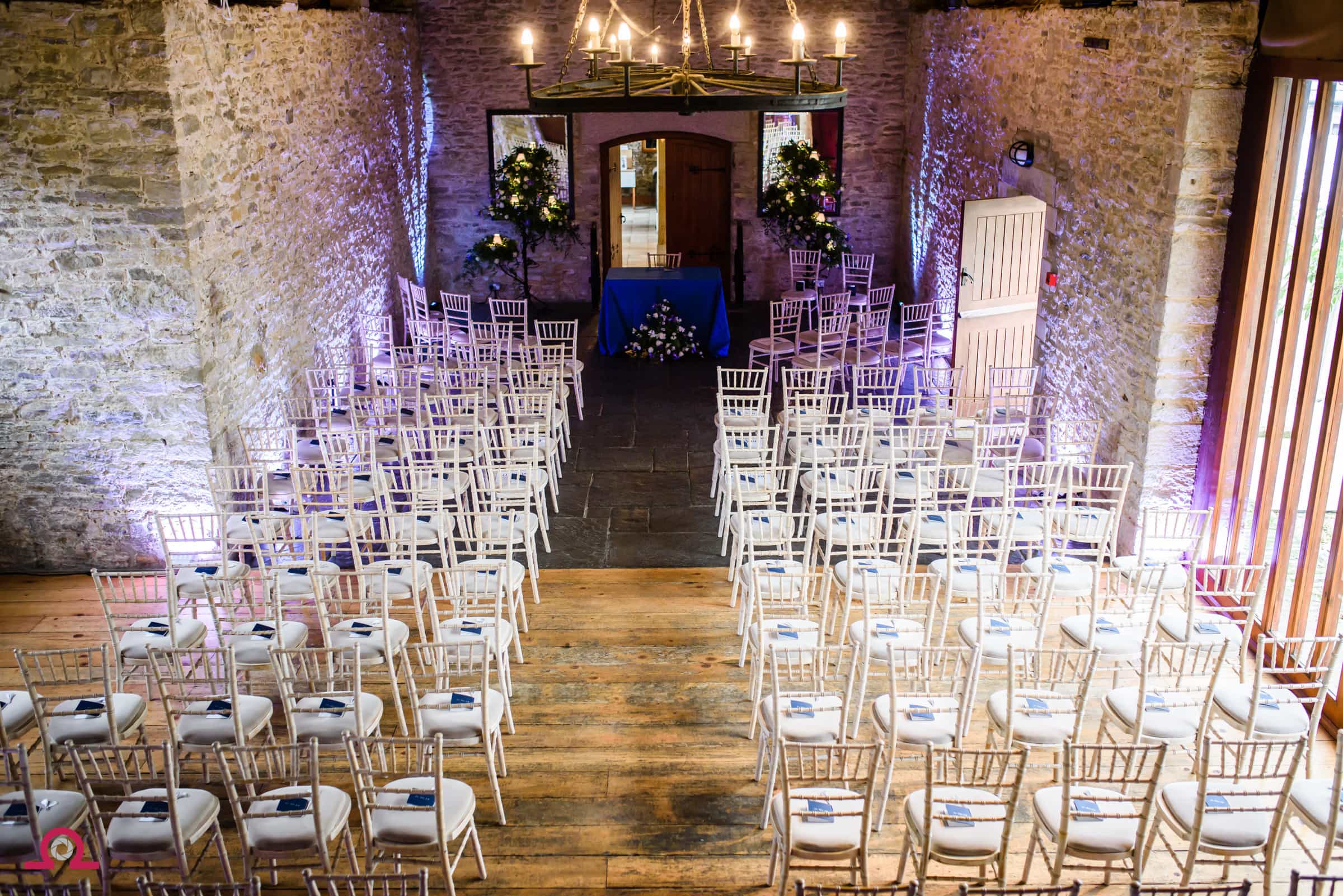 Kingston county courtyard barn