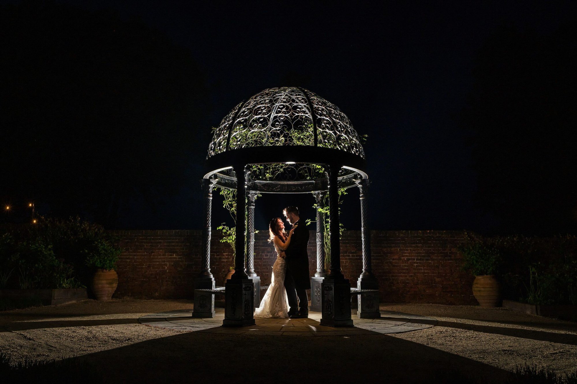 Abbots Court wedding photographer - the pagoda