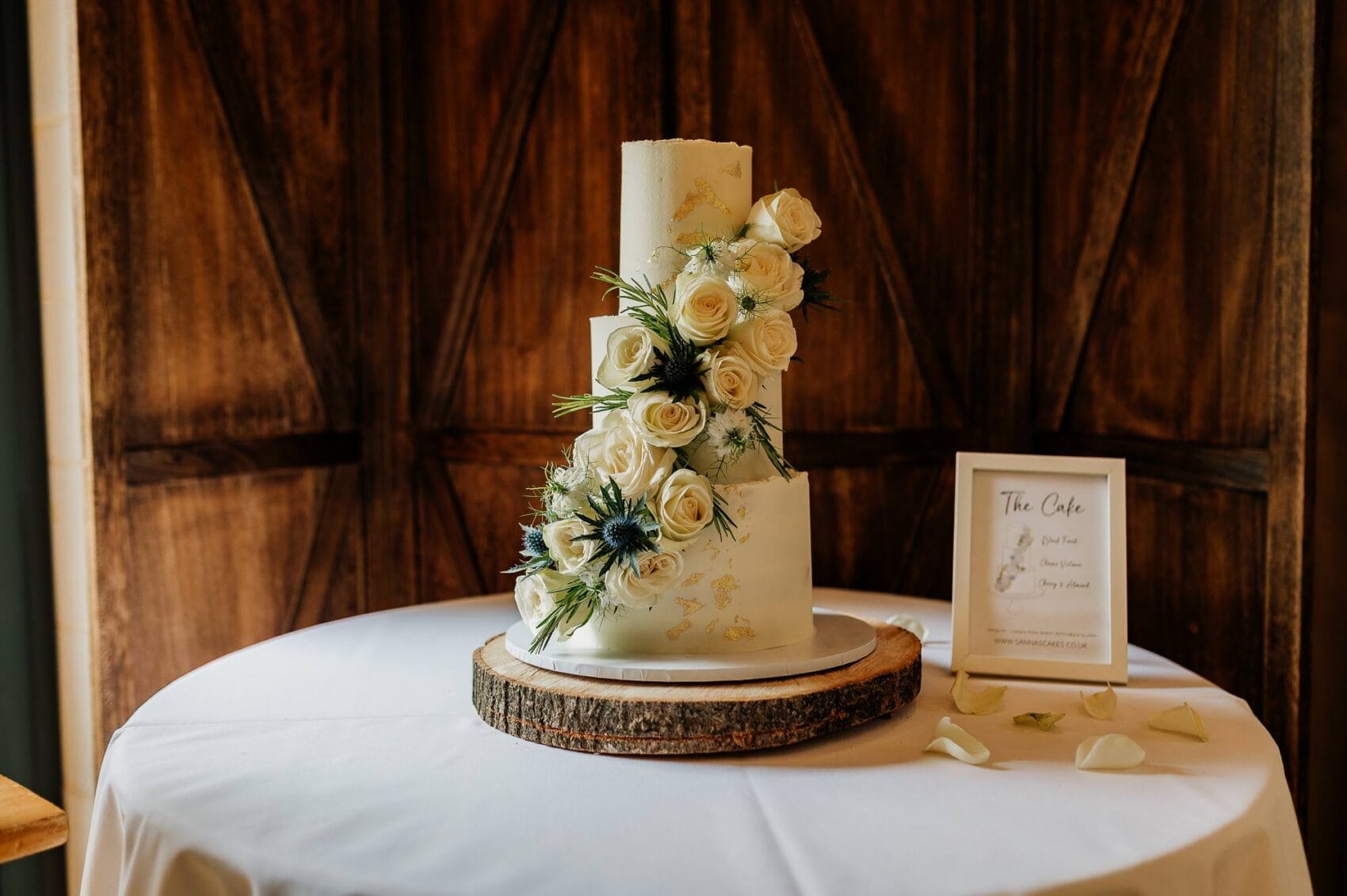 Wedding cake at Owlpen Manor weddding